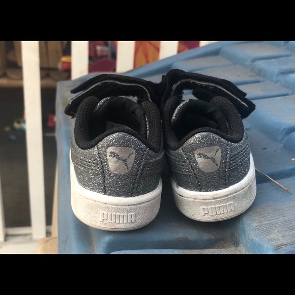 Puma toddler girls sparkly bow Velcro shoes sz 4 - Picture 3 of 4